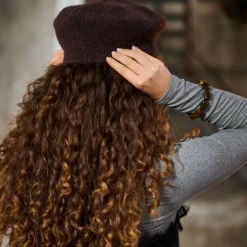Black Colour hue - Ginger Baret mocca