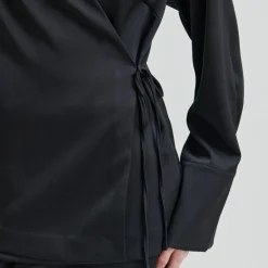 Second Female bluse - Glari Wrap black sand