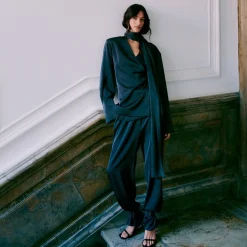 Second Female bluse - Glari Wrap black sand