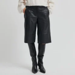Second Female shorts - Letho Leather Long black