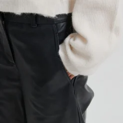 Second Female shorts - Letho Leather Long black