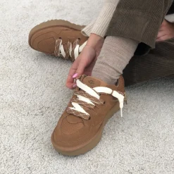 UGG sneakers - Lo Lowmel chestnut